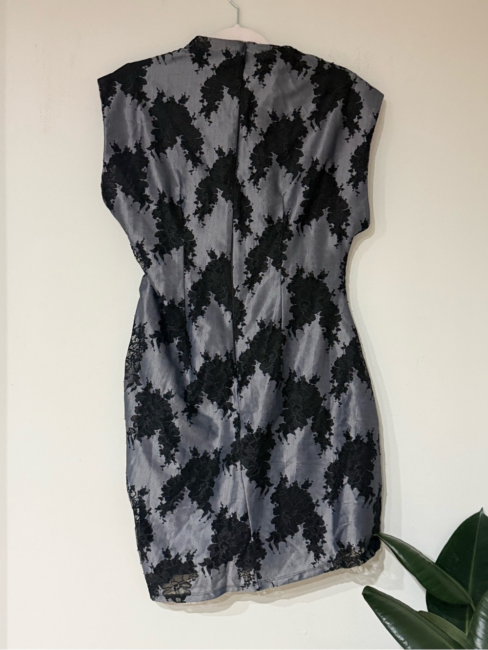 Anthropologie The Maya Ruched Cowl-Neck Dress: Lace Mini Edition Size 8 - Picture 7 of 9